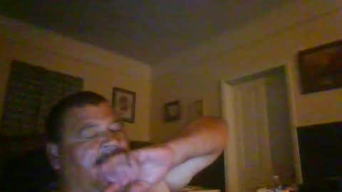 Snapshot of woperator12 chatting on May 11, 1:22 am woperator12 online show from May 11, 1:22 am