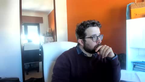 Snapshot of workinglater chatting on February 19, 12:33 pm workinglater online show from February 19, 12:33 pm