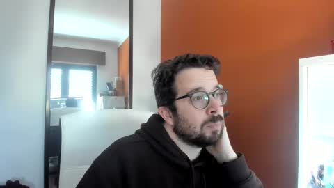 Snapshot of workinglater chatting on March 12, 11:31 am workinglater online show from March 12, 11:31 am