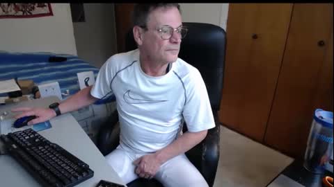 Large one  online show from November 9, 1:09 pm