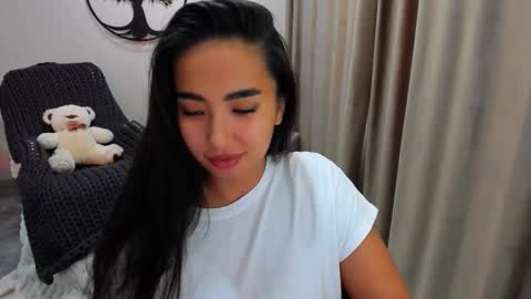 dudetta Kim online show from October 22, 6:46 am