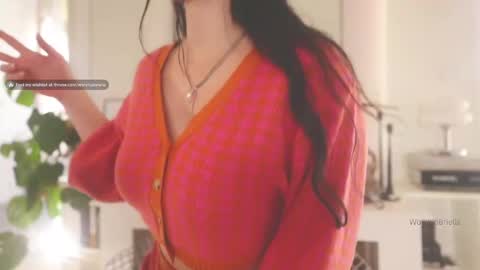 Snapshot of worshipbrielle chatting on February 10, 11:23 pm Brielle online show from February 10, 11:23 pm