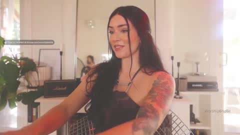 Snapshot of worshipbrielle chatting on February 25, 11:00 pm Brielle online show from February 25, 11:00 pm