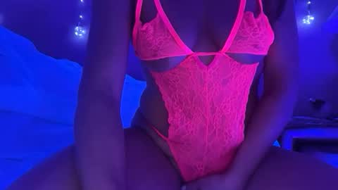 cum4me online show from February 1, 6:39 pm