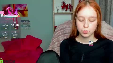 wow_emma_ online show from February 2, 1:32 pm