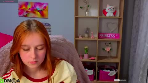 wow_emma_ online show from May 15, 12:34 pm