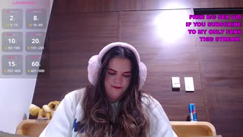 Snapshot of wow_its_kaitlyn chatting on November 23, 12:49 pm Kaitlyn xx online show from November 23, 12:49 pm