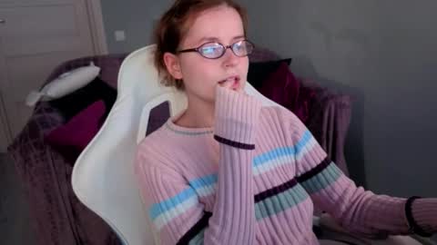 Rebecy online show from September 21, 1:57 pm