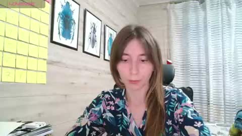 Snapshot of wow_porno_ chatting on July 18, 4:00 pm Anna online show from July 18, 4:00 pm