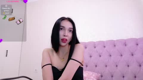 Snapshot of wowitszizu chatting on June 29, 1:00 pm wowitszizu online show from June 29, 1:00 pm