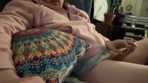 Snapshot of wucious chatting on December 19, 10:55 am wucious online show from December 19, 10:55 am