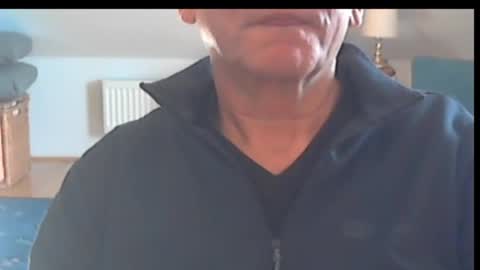 Snapshot of wuki123 chatting on November 12, 11:10 am Wuki online show from November 12, 11:10 am