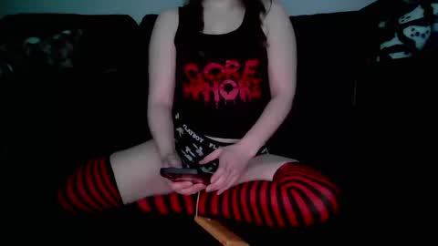 Snapshot of wutzurfavscrymovie chatting on October 12, 11:42 am wutzurfavscrymovie online show from October 12, 11:42 am