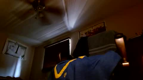 wvuguy1986 online show from May 17, 8:49 pm