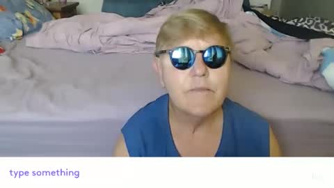 wwwwio online show from November 29, 11:41 pm