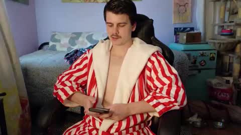 Wyatt online show from October 24, 6:59 pm