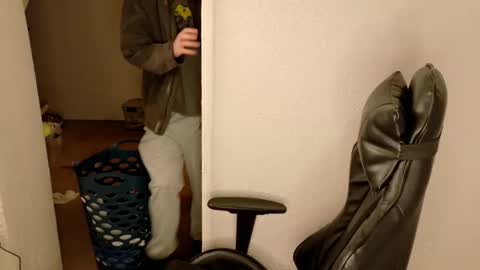 Wyatt online show from March 3, 6:03 pm