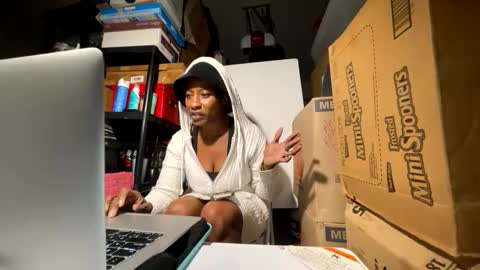 Wynter Heat online show from November 27, 2:41 pm