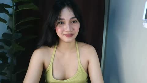 Snapshot of x1sin4h3y chatting on February 6, 8:45 pm x1sin4h3y online show from February 6, 8:45 pm