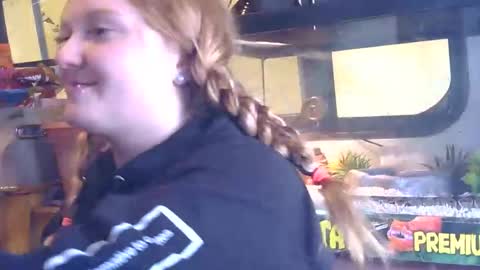 x2kayx2 online show from February 2, 5:55 pm