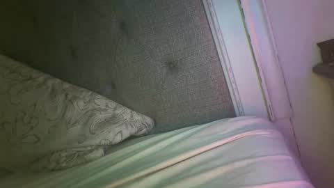 Mariah  online show from November 27, 6:15 am