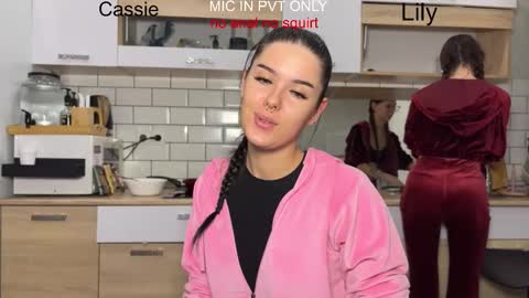 Snapshot of x_kai chatting on January 13, 6:46 pm wiwi clap clap cat baby girl online show from January 13, 6:46 pm