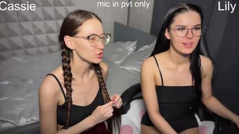 Snapshot of x_kai chatting on January 15, 5:27 pm wiwi clap clap cat baby girl online show from January 15, 5:27 pm