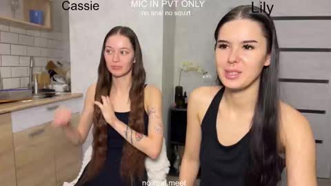 Snapshot of x_kai chatting on February 3, 11:04 am wiwi clap clap cat baby girl online show from February 3, 11:04 am