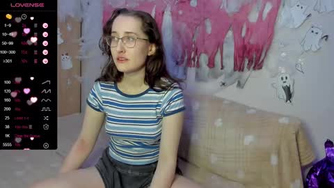 Snapshot of x_purr_agatha_x chatting on December 11, 2:30 am Agatha online show from December 11, 2:30 am