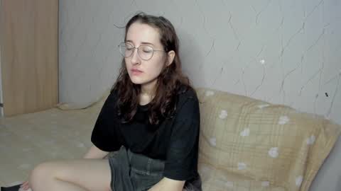 Snapshot of x_purr_agatha_x chatting on January 24, 3:00 am Agatha online show from January 24, 3:00 am