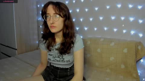 Snapshot of x_purr_agatha_x chatting on January 29, 3:12 am Agatha online show from January 29, 3:12 am