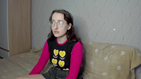 Snapshot of x_purr_agatha_x chatting on February 3, 2:47 am Agatha online show from February 3, 2:47 am