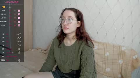 Snapshot of x_purr_agatha_x chatting on March 5, 2:46 am Agatha online show from March 5, 2:46 am
