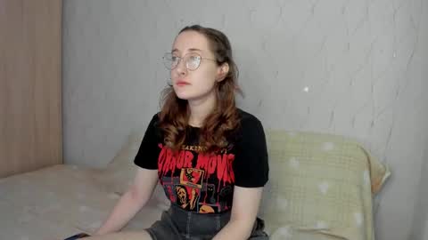 Snapshot of x_purr_agatha_x chatting on September 10, 2:11 am Agatha online show from September 10, 2:11 am