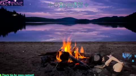 Snapshot of xaevynne chatting on January 11, 11:23 am Xaevynne  Sometimes Milla Milla The Cute as a Buttom Brunette     online show from January 11, 11:23 am