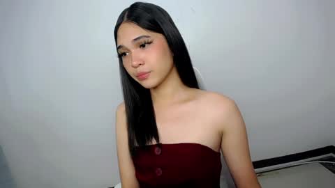 xairah_doux online show from April 25, 5:54 am