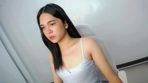 xairah_doux online show from May 8, 12:27 am