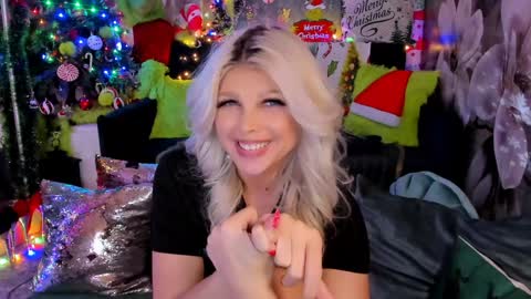 Snapshot of xalexax chatting on December 22, 2:49 am sooo hey im Sperm Mystik from Fuckistan i want you full my all holes bcs i have penis fever online show from December 22, 2:49 am