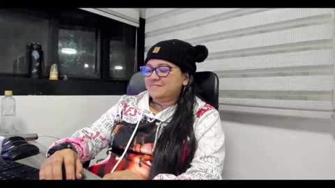 xander_taylor_ online show from October 16, 4:46 am