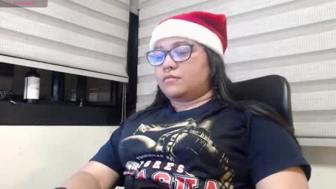 Snapshot of xander_taylor_ chatting on December 19, 6:31 am xander_taylor_ online show from December 19, 6:31 am