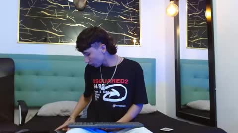 xandergrey8 online show from January 16, 7:29 pm