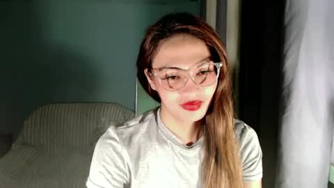 Snapshot of xangel_redx chatting on December 22, 5:53 pm ANGEL online show from December 22, 5:53 pm