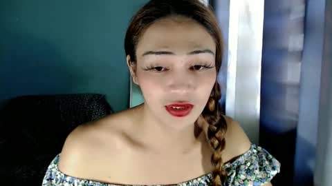 Snapshot of xangel_redx chatting on January 24, 1:24 am ANGEL online show from January 24, 1:24 am
