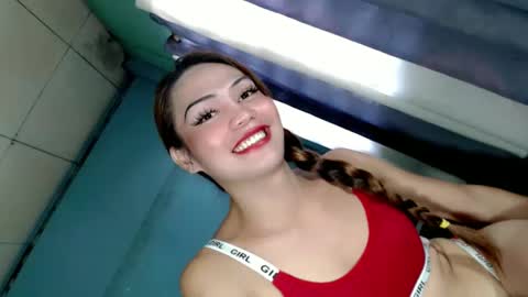 Snapshot of xangel_redx chatting on February 1, 2:16 am ANGEL online show from February 1, 2:16 am