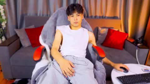 Snapshot of xannell chatting on January 14, 8:53 am Elvin online show from January 14, 8:53 am