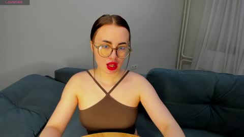 Alice online show from April 23, 3:03 pm