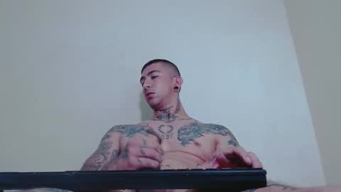xav_dai online show from May 24, 5:18 pm