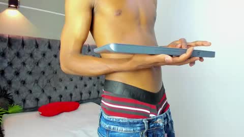 Snapshot of xavi_lee chatting on October 18, 3:53 am XAVI online show from October 18, 3:53 am