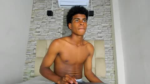 Snapshot of xavi_lee chatting on November 19, 9:59 pm XAVI online show from November 19, 9:59 pm