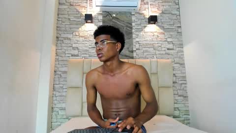 Snapshot of xavi_lee chatting on November 27, 8:22 pm XAVI online show from November 27, 8:22 pm